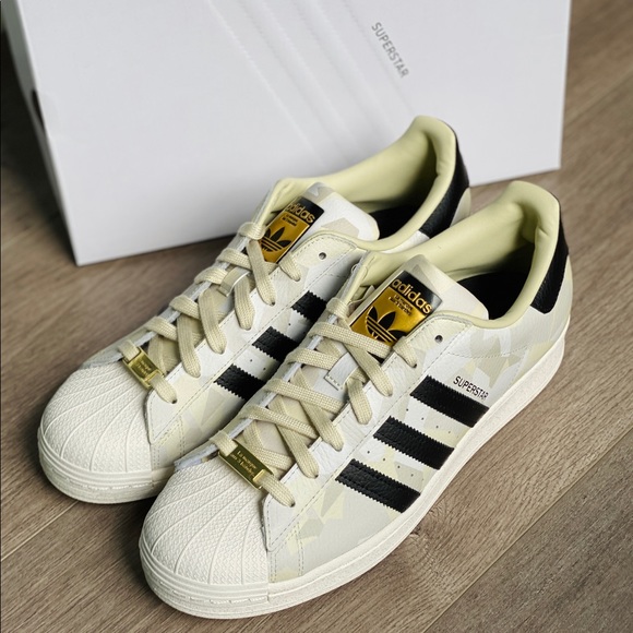 adidas superstar chalk white